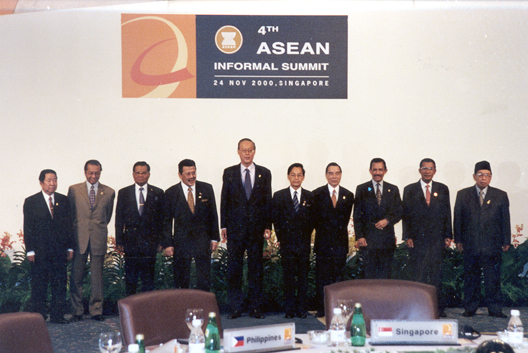 The Fourth ASEAN Informal Summit 22-25 November 2000, Singapore