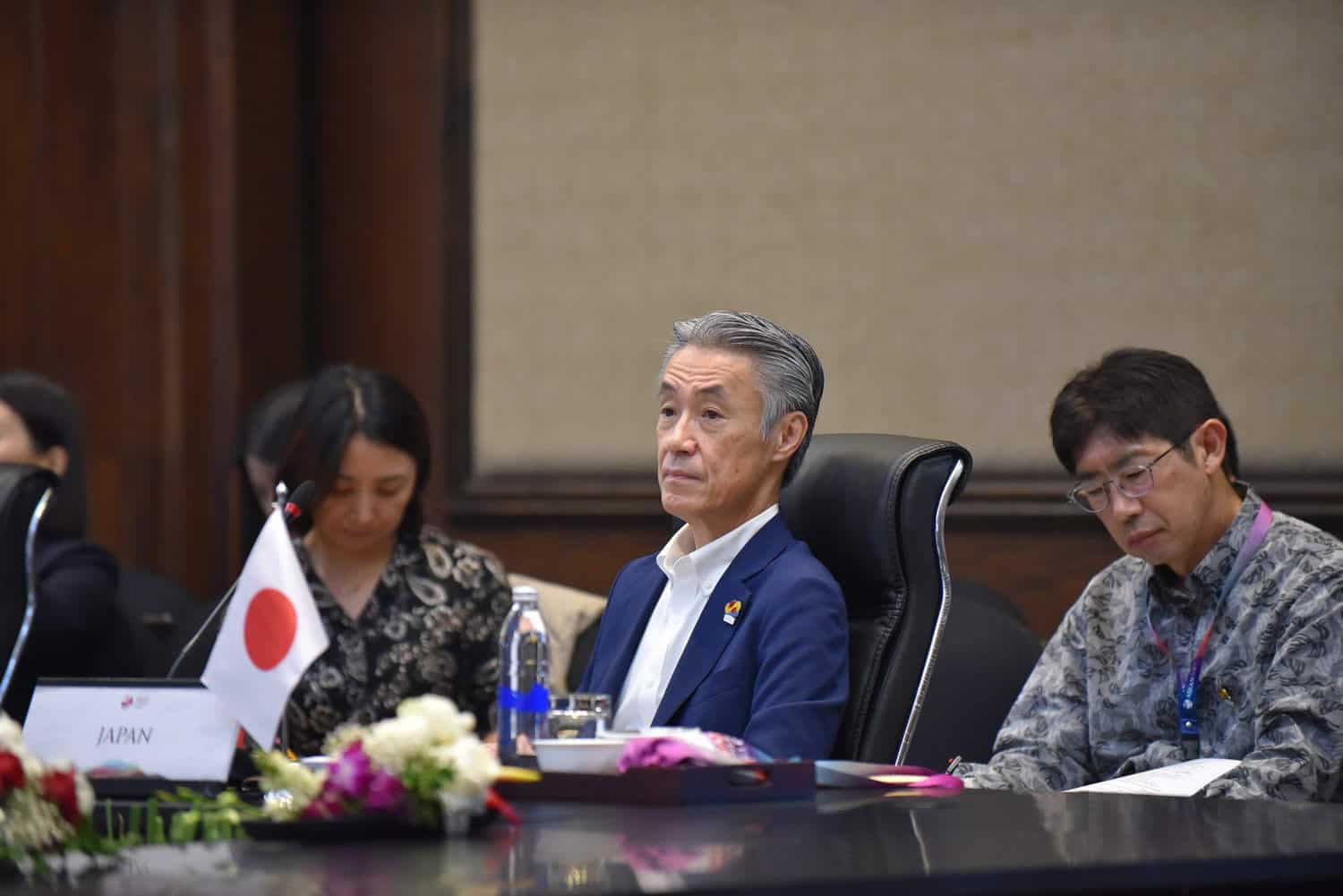 Apt deputy secgen of asean attends asean plus three senior officials
