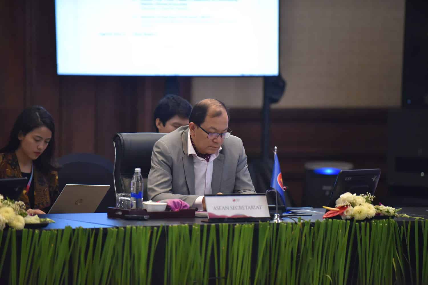Apt deputy secgen of asean attends asean plus three senior officials